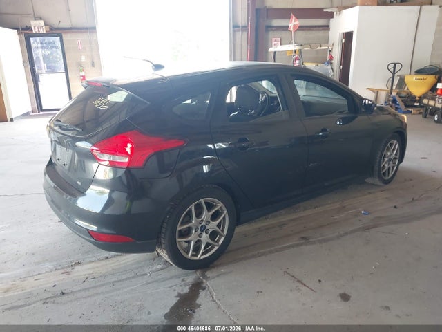 Ford FOCUS SE 2015 1FADP3K20FL238036 Image 4