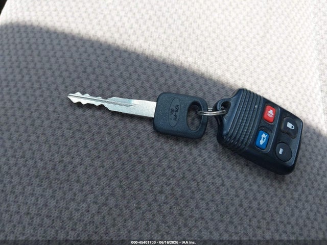 45401700 :رقم المزاد ، 1FAFP53U9XG122381 vin ، 1999 Ford Taurus Se/se-ne مزاد بيع