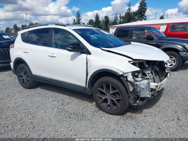 Toyota RAV4 SE 2017 2T3JFREV6HW692462 Image 1