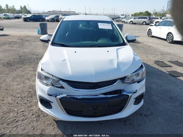 Chevrolet Sonic Premier Auto 2018 1G1JF5SB1J4133982 Image 12