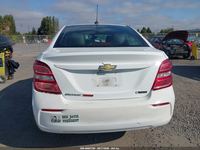 Chevrolet Sonic Premier Auto 2018 1G1JF5SB1J4133982 Image 16