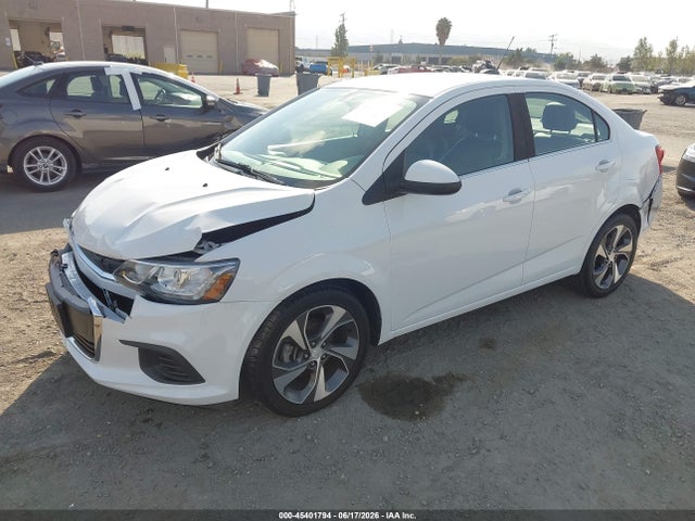 Chevrolet Sonic Premier Auto 2018 1G1JF5SB1J4133982 Image 2
