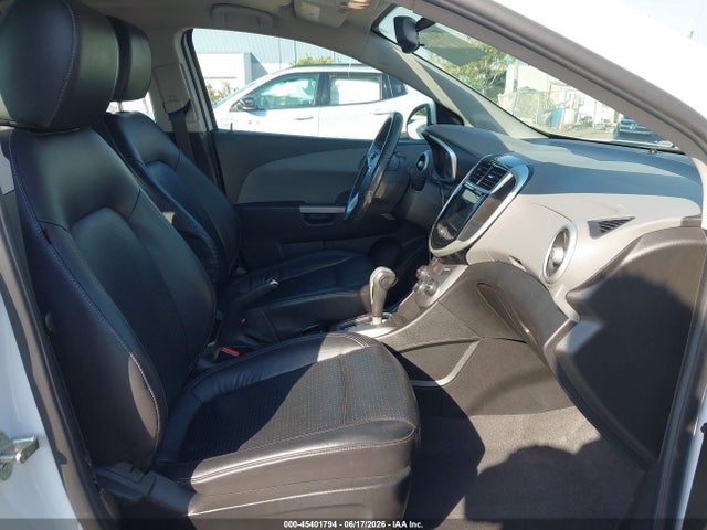Chevrolet Sonic Premier Auto 2018 1G1JF5SB1J4133982 Image 5