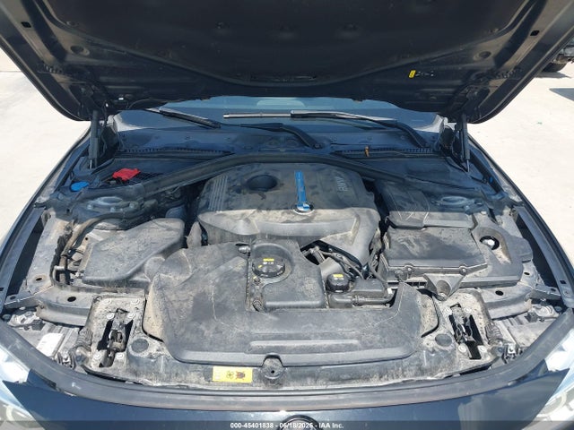 BMW 330e Iperformance 2017 WBA8E1C35HA029383 Image 10