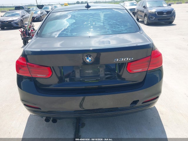 BMW 330e Iperformance 2017 WBA8E1C35HA029383 Image 16