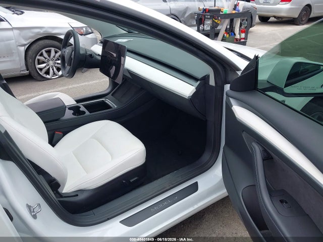Tesla Model 3 Rear-wheel Drive 2022 5YJ3E1EA2NF357954 Image 5