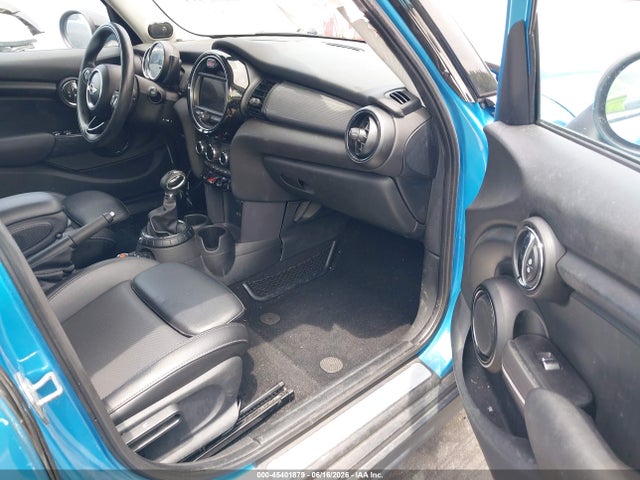 45401879 :رقم المزاد ، WMWXS5C50FT832228 vin ، 2015 Mini Hardtop Cooper مزاد بيع