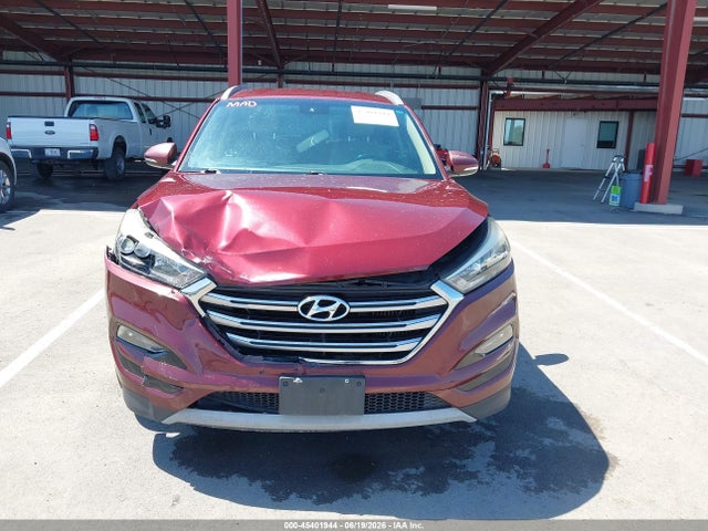 KM8J33A27HU374778 Hyundai Tucson Limited