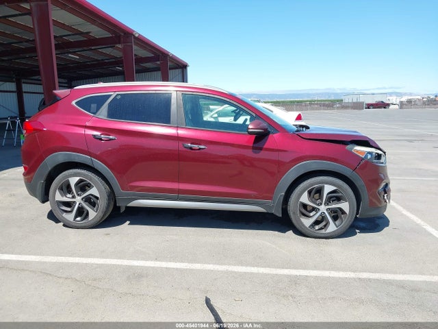 KM8J33A27HU374778 Hyundai Tucson Limited