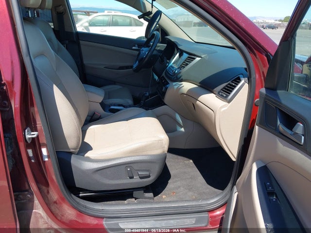 KM8J33A27HU374778 Hyundai Tucson Limited