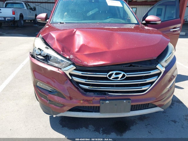 KM8J33A27HU374778 Hyundai Tucson Limited