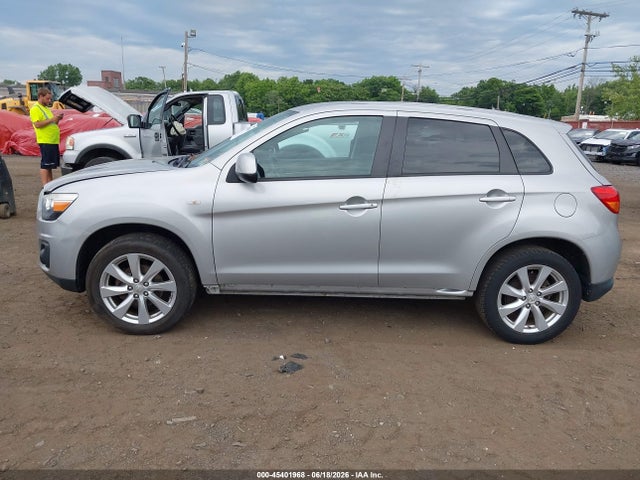 2015 Mitsubishi Outlander Sport Es მანქანა იყიდება აუქციონზე, vin: 4A4AR3AU7FE033272, აუქციონის ნომერი: 45401968