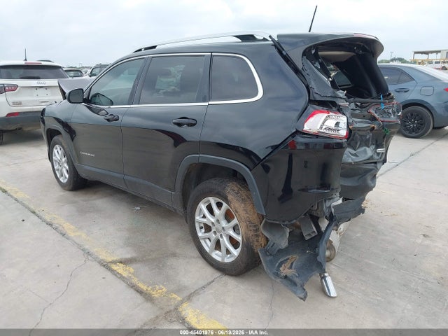 1C4PJLLB8JD590145 Jeep Cherokee Latitude Plus Fwd