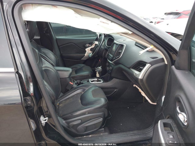 1C4PJLLB8JD590145 Jeep Cherokee Latitude Plus Fwd