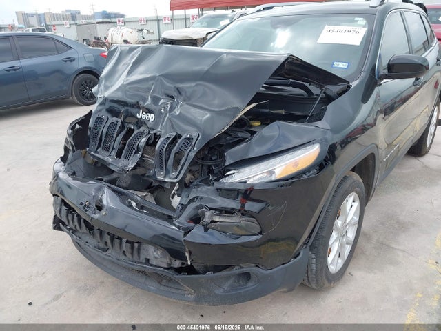 1C4PJLLB8JD590145 Jeep Cherokee Latitude Plus Fwd