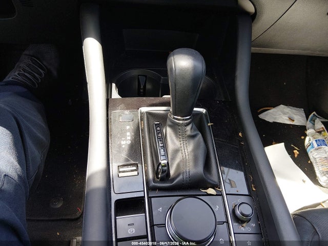 Mazda Mazda3 Premium Package 2020 JM1BPAEM9L1166750 Image 11