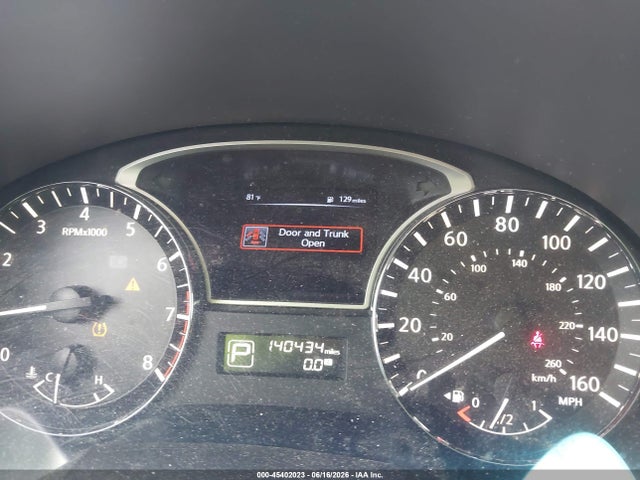 2015 Nissan Altima 2.5/2.5 S/2.5 Sl/2.5 Sv მანქანა იყიდება აუქციონზე, vin: 1N4AL3AP6FN384070, აუქციონის ნომერი: 45402023
