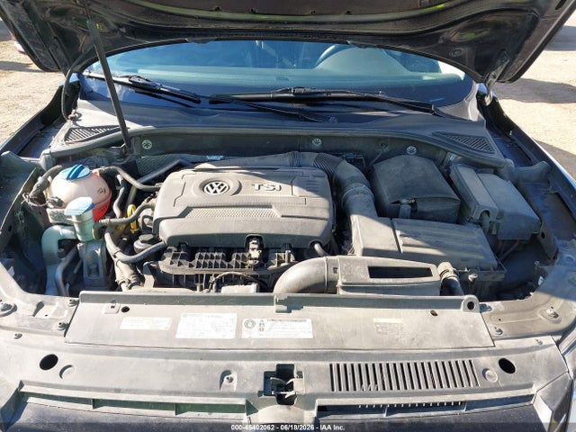 1VWAT7A36FC080714 Volkswagen Passat 1.8t Wolfsburg Edition