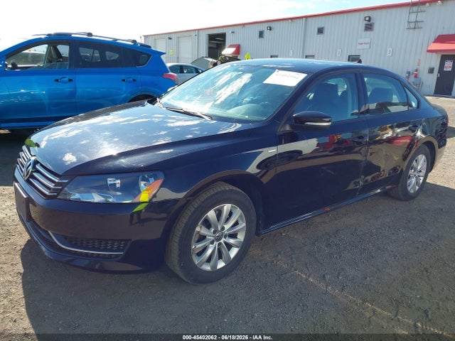 1VWAT7A36FC080714 Volkswagen Passat 1.8t Wolfsburg Edition