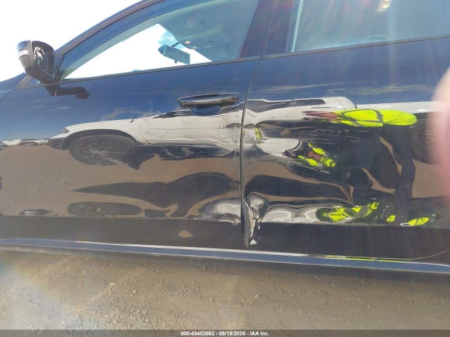 1VWAT7A36FC080714 Volkswagen Passat 1.8t Wolfsburg Edition