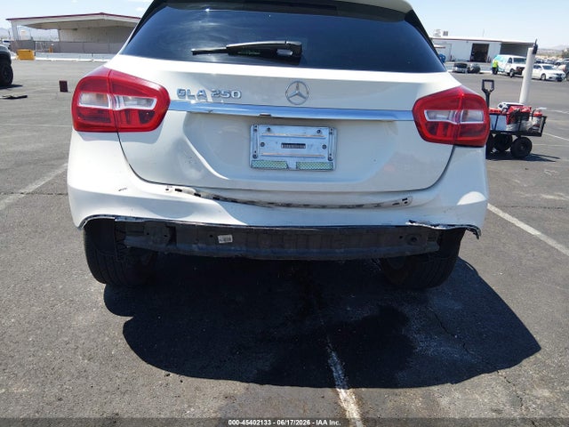 WDCTG4EB1JJ443838 Mercedes-Benz GLA 250