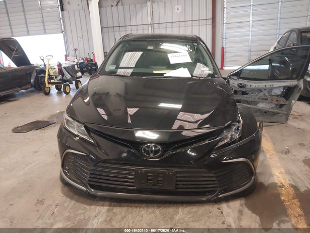 2024 Toyota Camry Le მანქანა იყიდება აუქციონზე, vin: 4T1C11AK6RU874886, აუქციონის ნომერი: 45402140