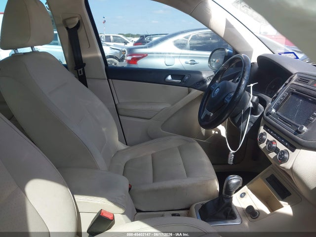 2014 Volkswagen Tiguan S/se/sel/r-line მანქანა იყიდება აუქციონზე, vin: WVGAV3AX3EW522320, აუქციონის ნომერი: 45402147