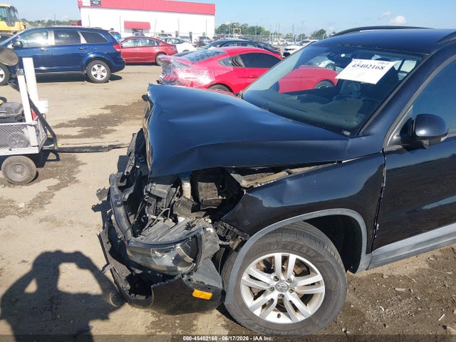 2016 Volkswagen Tiguan S მანქანა იყიდება აუქციონზე, vin: WVGAV7AX6GW531099, აუქციონის ნომერი: 45402168