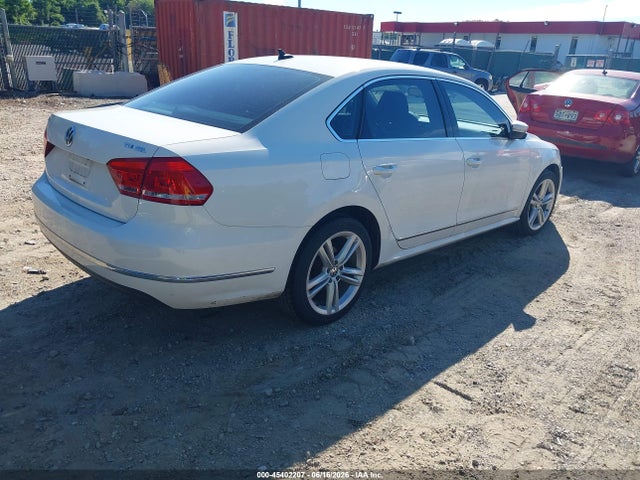 Aukcja sprzedaży 2015 Volkswagen Passat 2.0l Tdi Sel Premium, vin: 1VWCV7A30FC026330, numer aukcji: 45402207