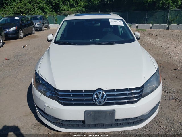 Aukcja sprzedaży 2015 Volkswagen Passat 2.0l Tdi Sel Premium, vin: 1VWCV7A30FC026330, numer aukcji: 45402207