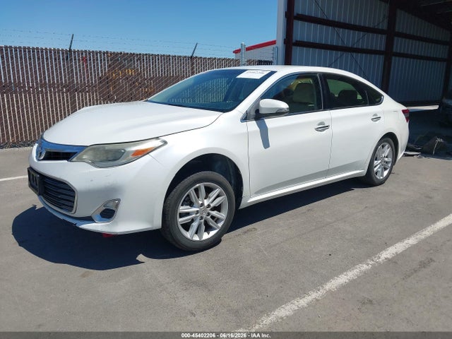 Toyota AVALON XLE 2014 4T1BK1EB7EU127889 Image 2