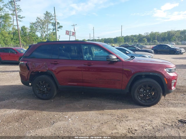 Продаж на аукціоні авто 2025 Jeep Grand Cherokee Altitude 4x4, vin: 1C4RJHAGXS8656127, номер лоту: 45402240