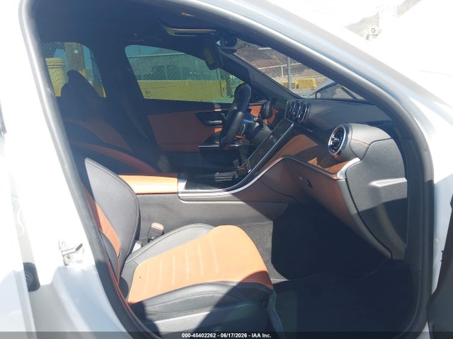 Aukcja sprzedaży 2024 Mercedes-benz C 300, vin: W1KAF4GB6RR233025, numer aukcji: 45402262