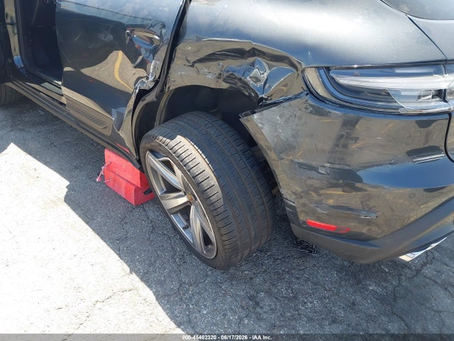 Porsche Macan T 2023 WP1AA2A56PLB01039 Image 18