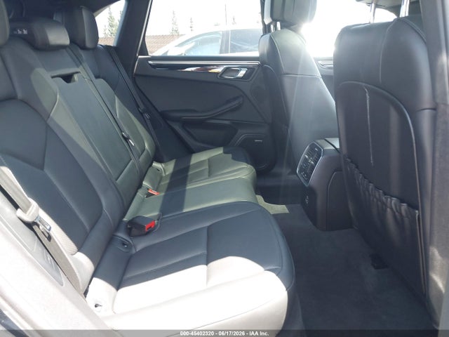 Porsche Macan T 2023 WP1AA2A56PLB01039 Image 8