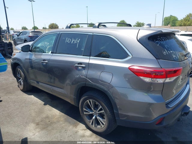 Toyota Highlander Le Plus 2018 5TDZZRFH5JS289079 Image 14