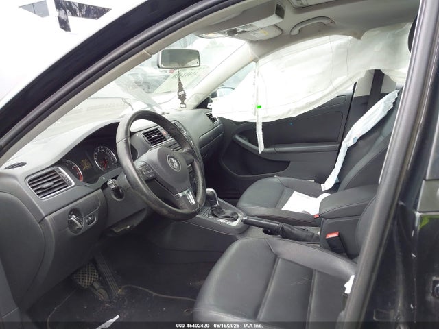 2012 Volkswagen Jetta 2.5l Se მანქანა იყიდება აუქციონზე, vin: 3VWDP7AJ3CM131824, აუქციონის ნომერი: 45402420