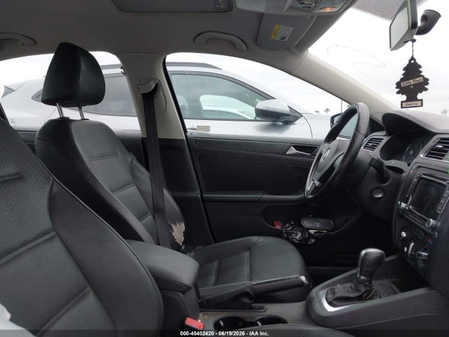 2012 Volkswagen Jetta 2.5l Se მანქანა იყიდება აუქციონზე, vin: 3VWDP7AJ3CM131824, აუქციონის ნომერი: 45402420