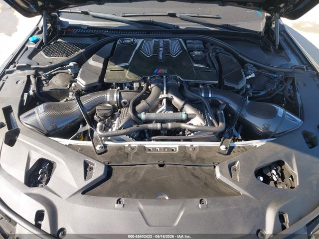 BMW M8 Coupe 2022 WBSGV0C03NCH33883 Image 10