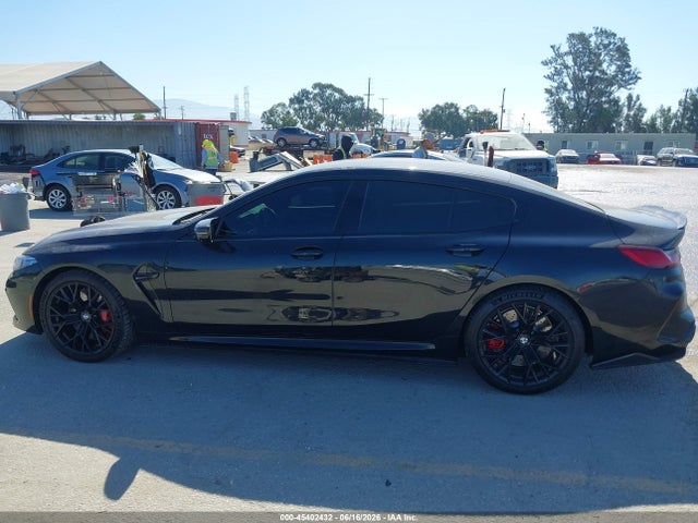 BMW M8 Coupe 2022 WBSGV0C03NCH33883 Image 14