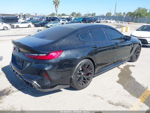 BMW M8 Coupe 2022 WBSGV0C03NCH33883 Image 4