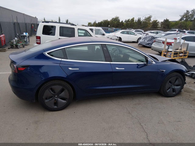 Продаж на аукціоні авто 2018 Tesla Model 3 Long Range/mid Range, vin: 5YJ3E1EA8JF009036, номер лоту: 45402434