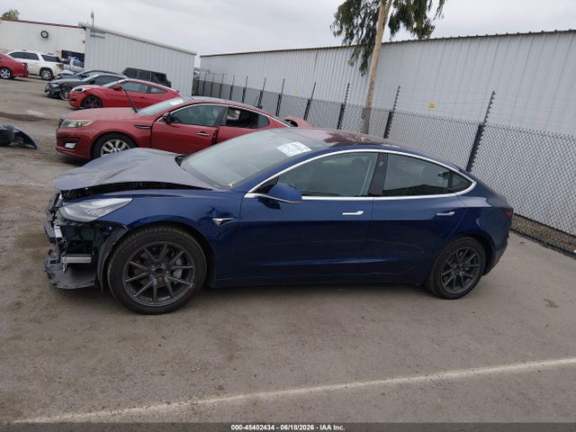 Продаж на аукціоні авто 2018 Tesla Model 3 Long Range/mid Range, vin: 5YJ3E1EA8JF009036, номер лоту: 45402434