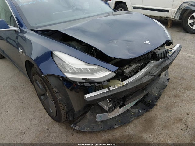 Продаж на аукціоні авто 2018 Tesla Model 3 Long Range/mid Range, vin: 5YJ3E1EA8JF009036, номер лоту: 45402434