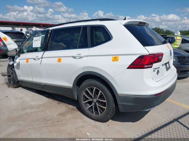 2021 Volkswagen Tiguan მანქანა იყიდება აუქციონზე, vin: 3VV3B7AX2MM045330, აუქციონის ნომერი: 45402512