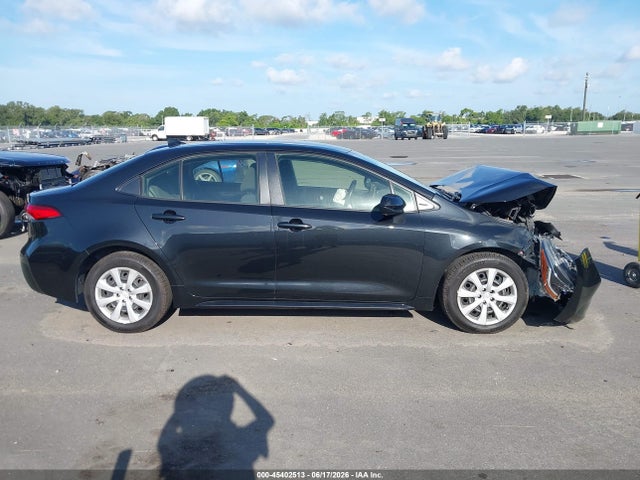Продажа на аукционе авто 2022 Toyota Corolla Le, vin: JTDEPMAE0NJ213857, номер лота: 45402513
