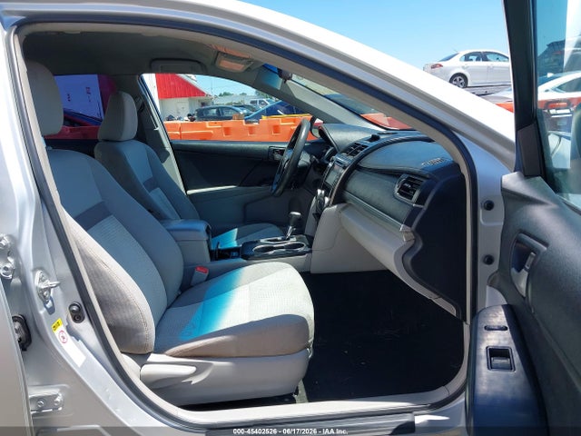 2014 Toyota Camry Le მანქანა იყიდება აუქციონზე, vin: 4T1BF1FK0EU796542, აუქციონის ნომერი: 45402526