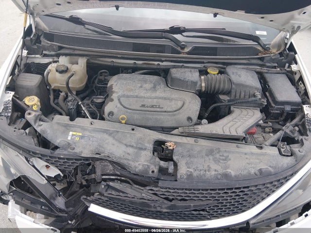 2020 Chrysler Voyager Lxi მანქანა იყიდება აუქციონზე, vin: 2C4RC1DGXLR257043, აუქციონის ნომერი: 45402558