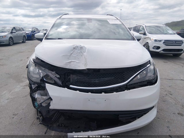 2020 Chrysler Voyager Lxi მანქანა იყიდება აუქციონზე, vin: 2C4RC1DGXLR257043, აუქციონის ნომერი: 45402558