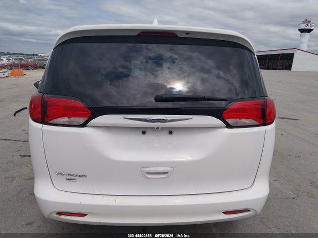 2020 Chrysler Voyager Lxi მანქანა იყიდება აუქციონზე, vin: 2C4RC1DGXLR257043, აუქციონის ნომერი: 45402558